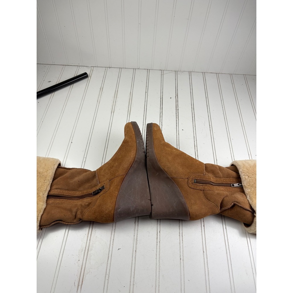 UGG Australia Joslyn Tan Suede Shearling Wedge Boots Women's Size 8 - Picture 4 of 9